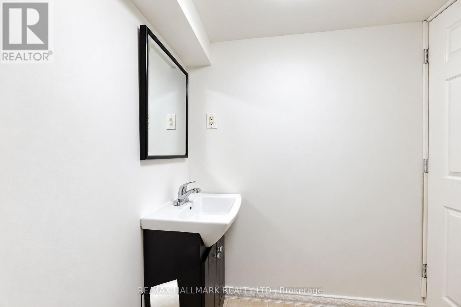 16 Braehead Drive, Richmond Hill, Ontario  L4E 0B3 - Photo 22 - N13830156