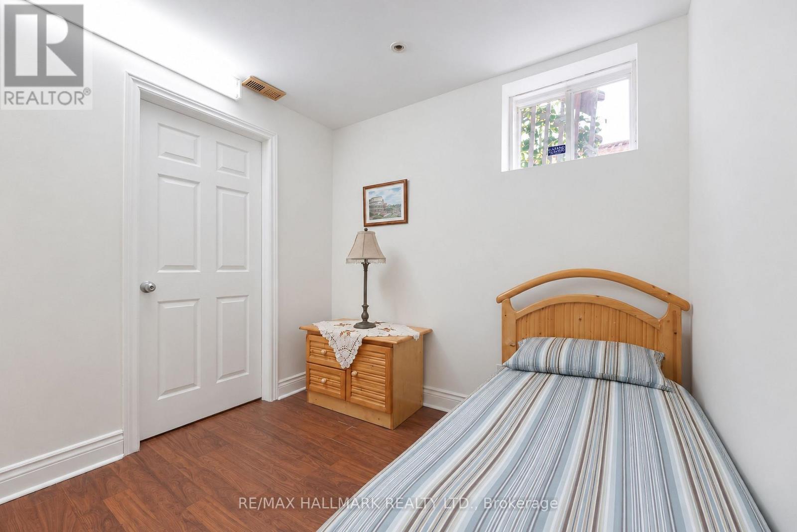 16 Braehead Drive, Richmond Hill, Ontario  L4E 0B3 - Photo 17 - N13830156
