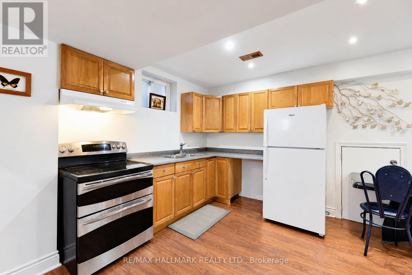 16 Braehead Drive, Richmond Hill, Ontario  L4E 0B3 - Photo 14 - N13830156