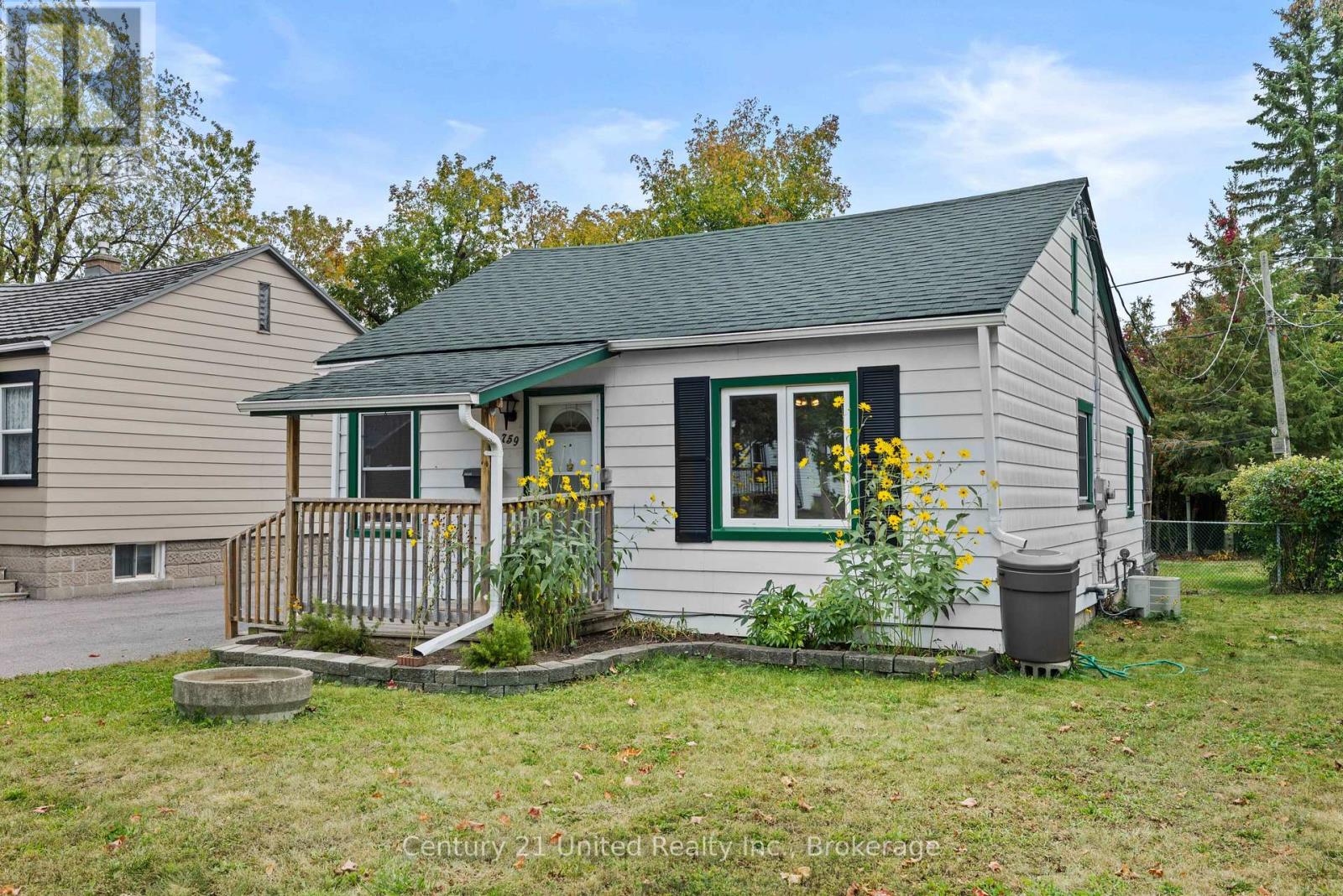 759 St. Mary's Street, Peterborough, Ontario  K9J 4H1 - Photo 2 - X13850594