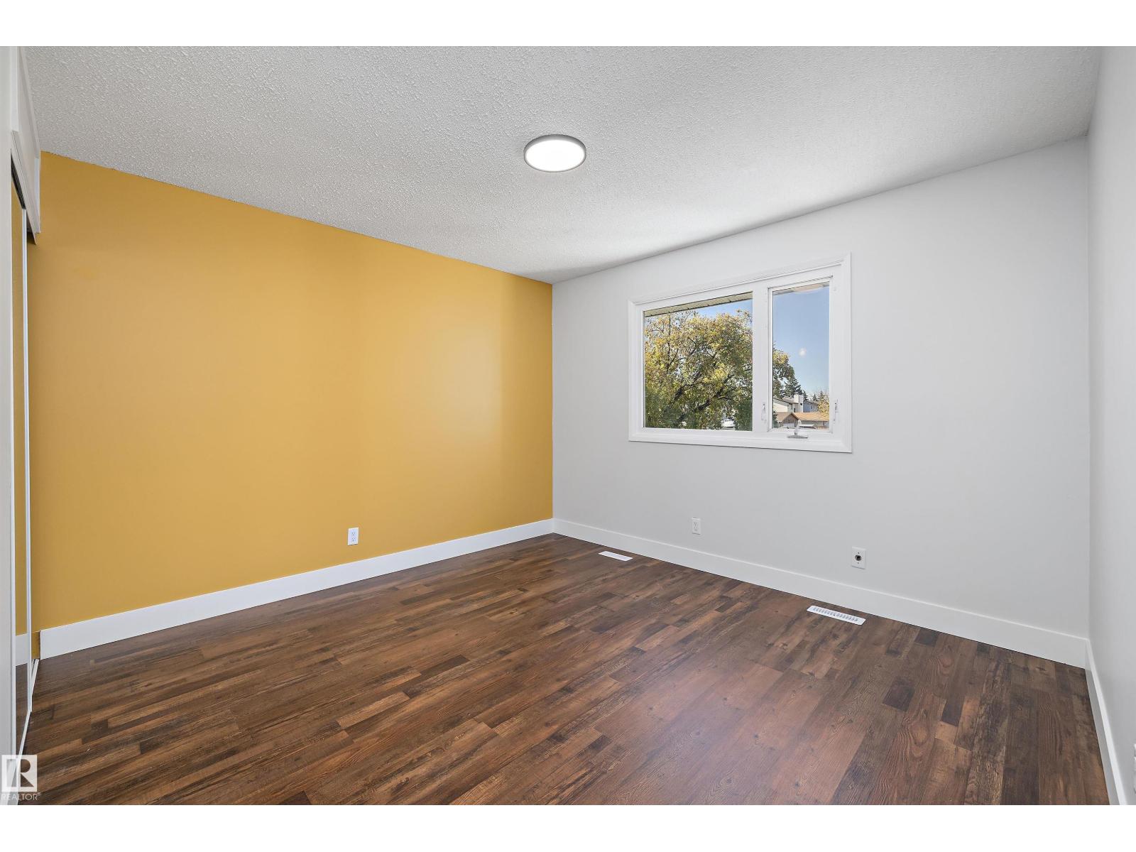 250 CALLINGWOOD TWO NW