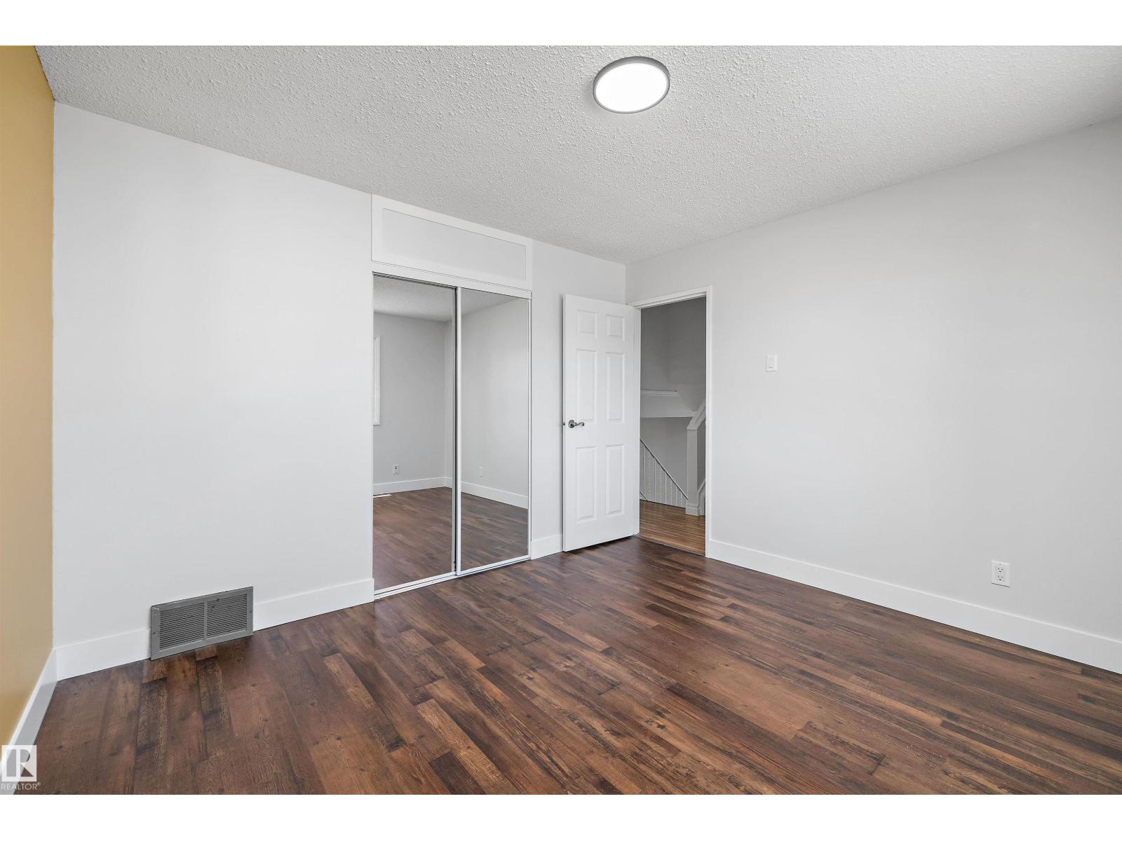 250 CALLINGWOOD TWO NW