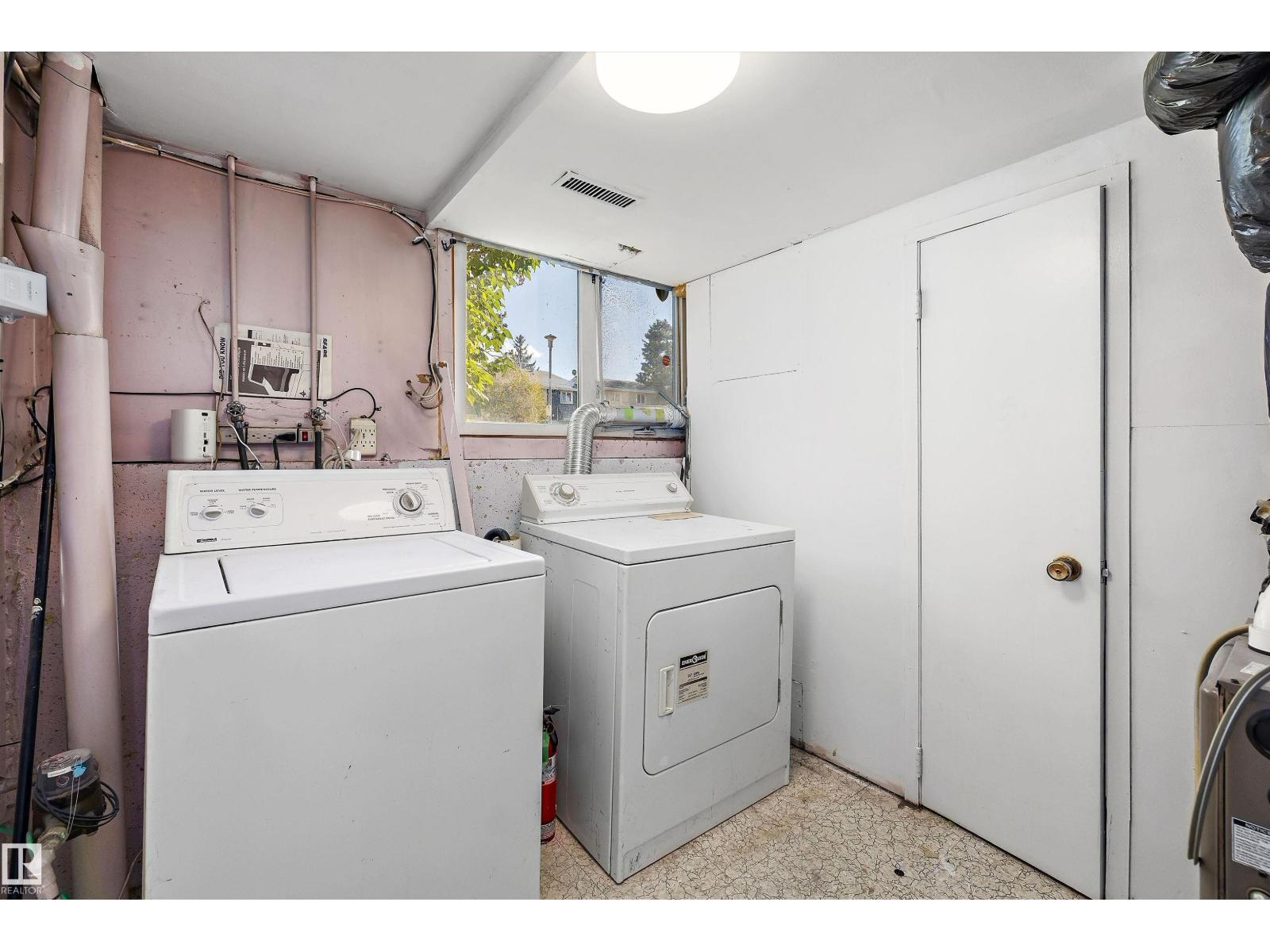 250 CALLINGWOOD TWO NW