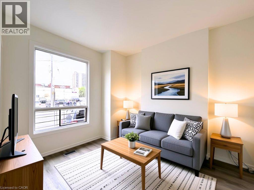 9a Wentworth Street N, Hamilton, Ontario  L8L 5T8 - Photo 6 - 40853393