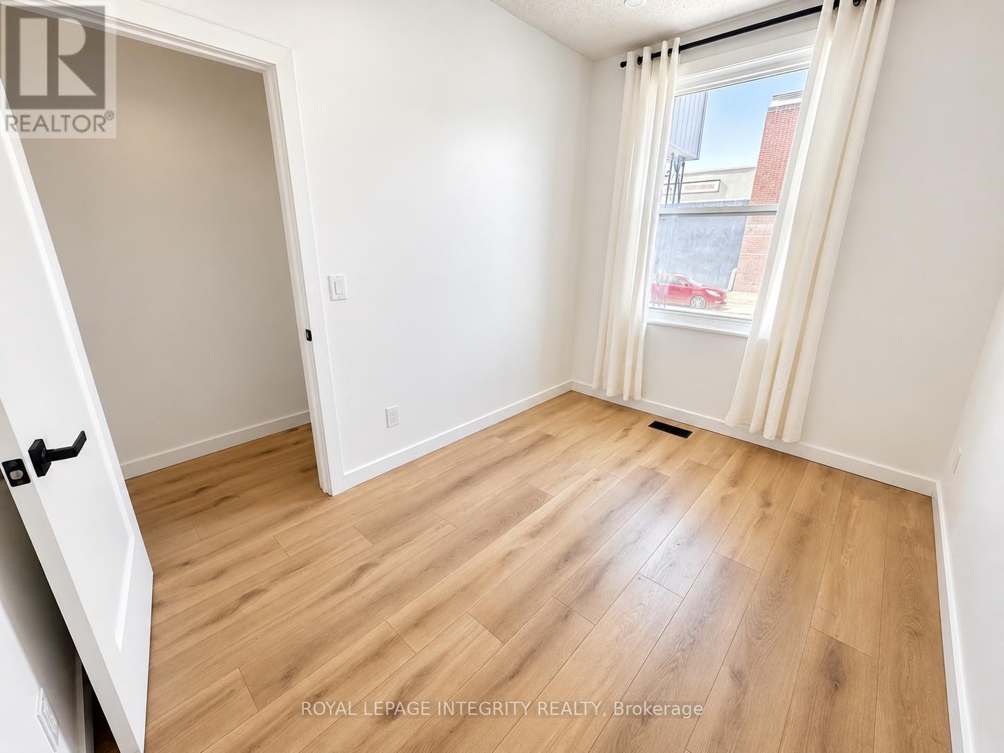 920 Gladstone Avenue, Ottawa, Ontario  K1R 6Y4 - Photo 4 - X13850850