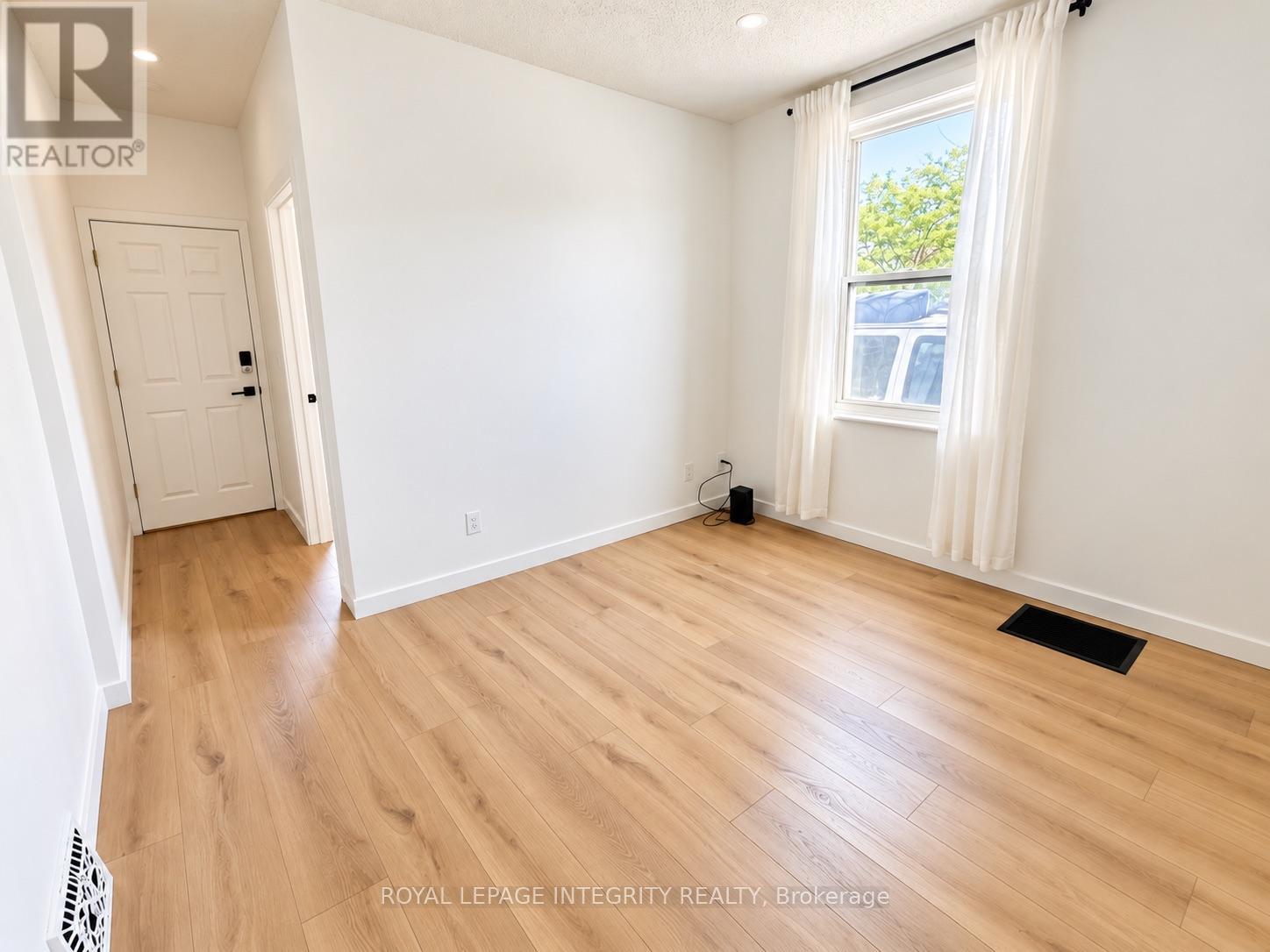 920 Gladstone Avenue, Ottawa, Ontario  K1R 6Y4 - Photo 6 - X13850850