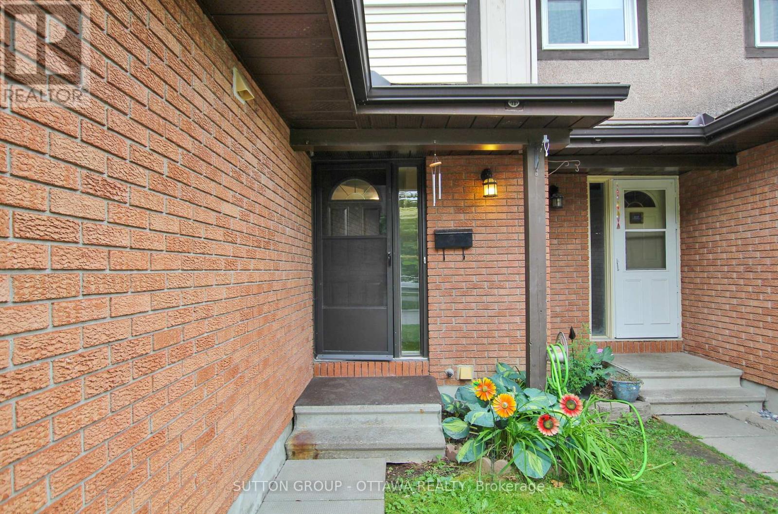 75 Clarkson Crescent, Ottawa, Ontario  K2L 3C9 - Photo 3 - X13850890