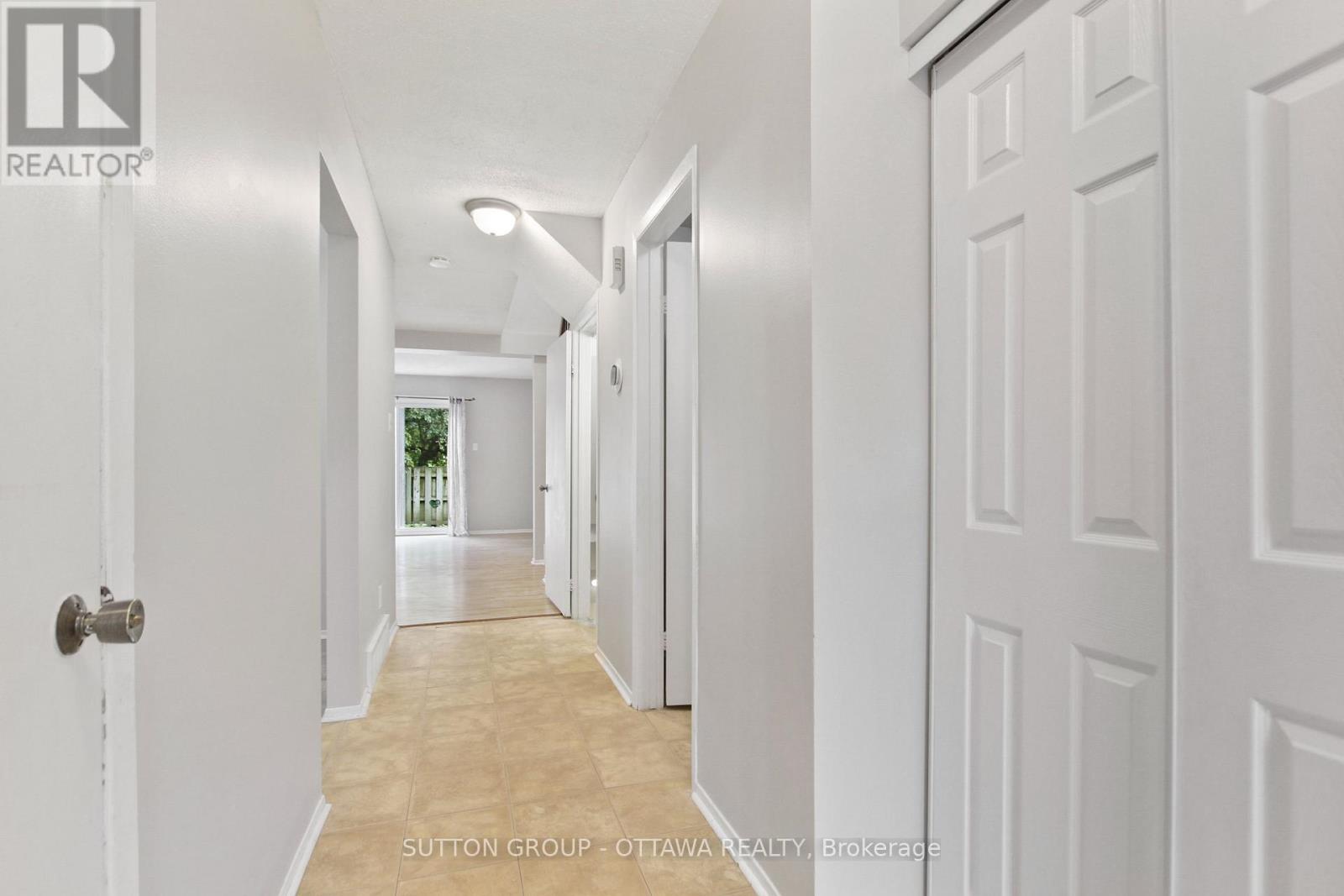 75 Clarkson Crescent, Ottawa, Ontario  K2L 3C9 - Photo 5 - X13850890