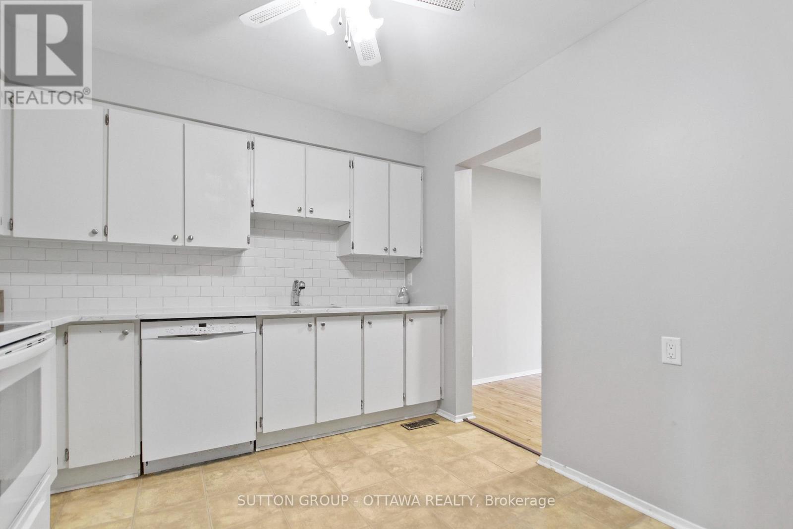 75 Clarkson Crescent, Ottawa, Ontario  K2L 3C9 - Photo 9 - X13850890