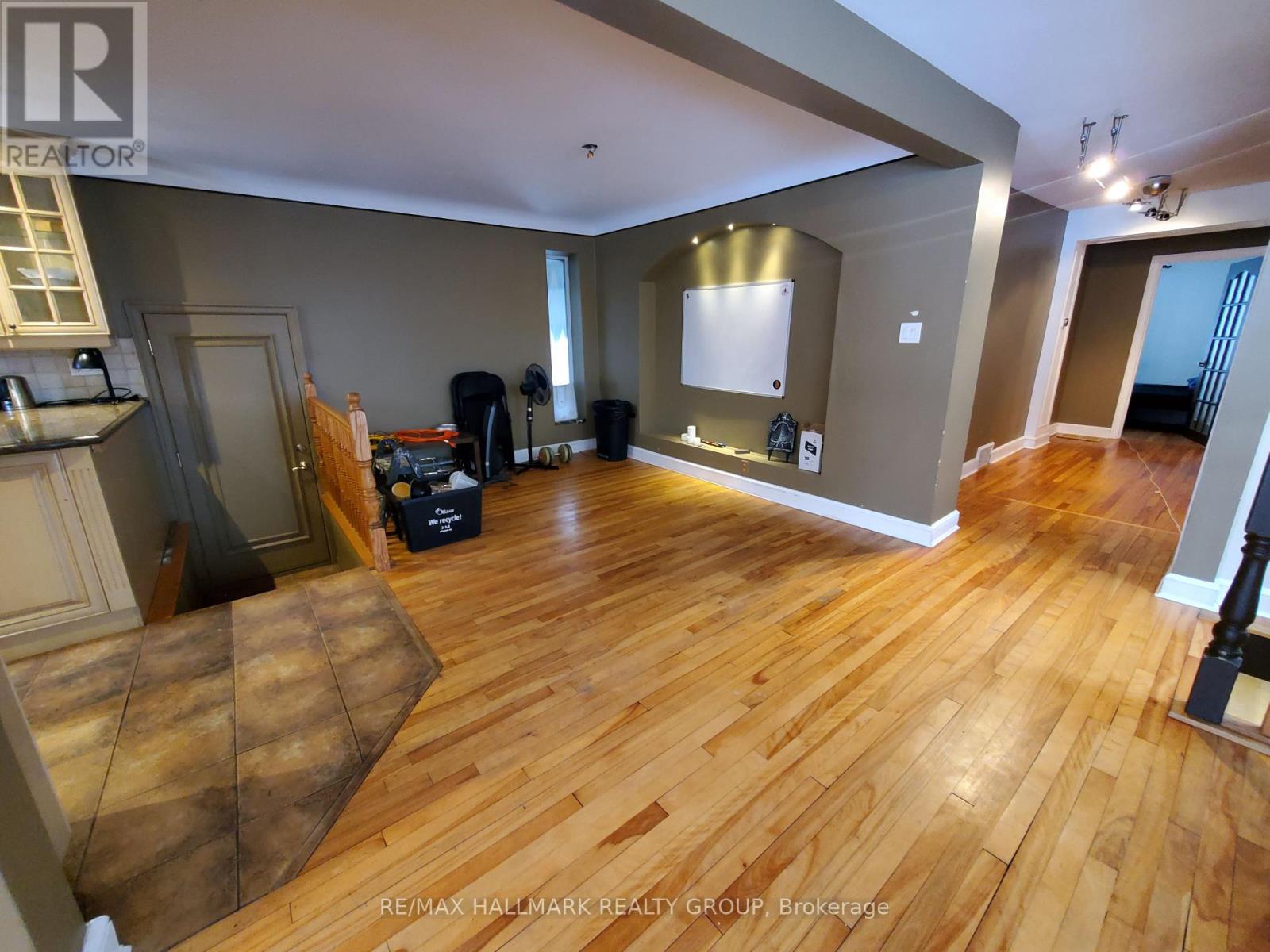 239 Dale Avenue, Ottawa, Ontario  K1G 0H6 - Photo 2 - X13850912