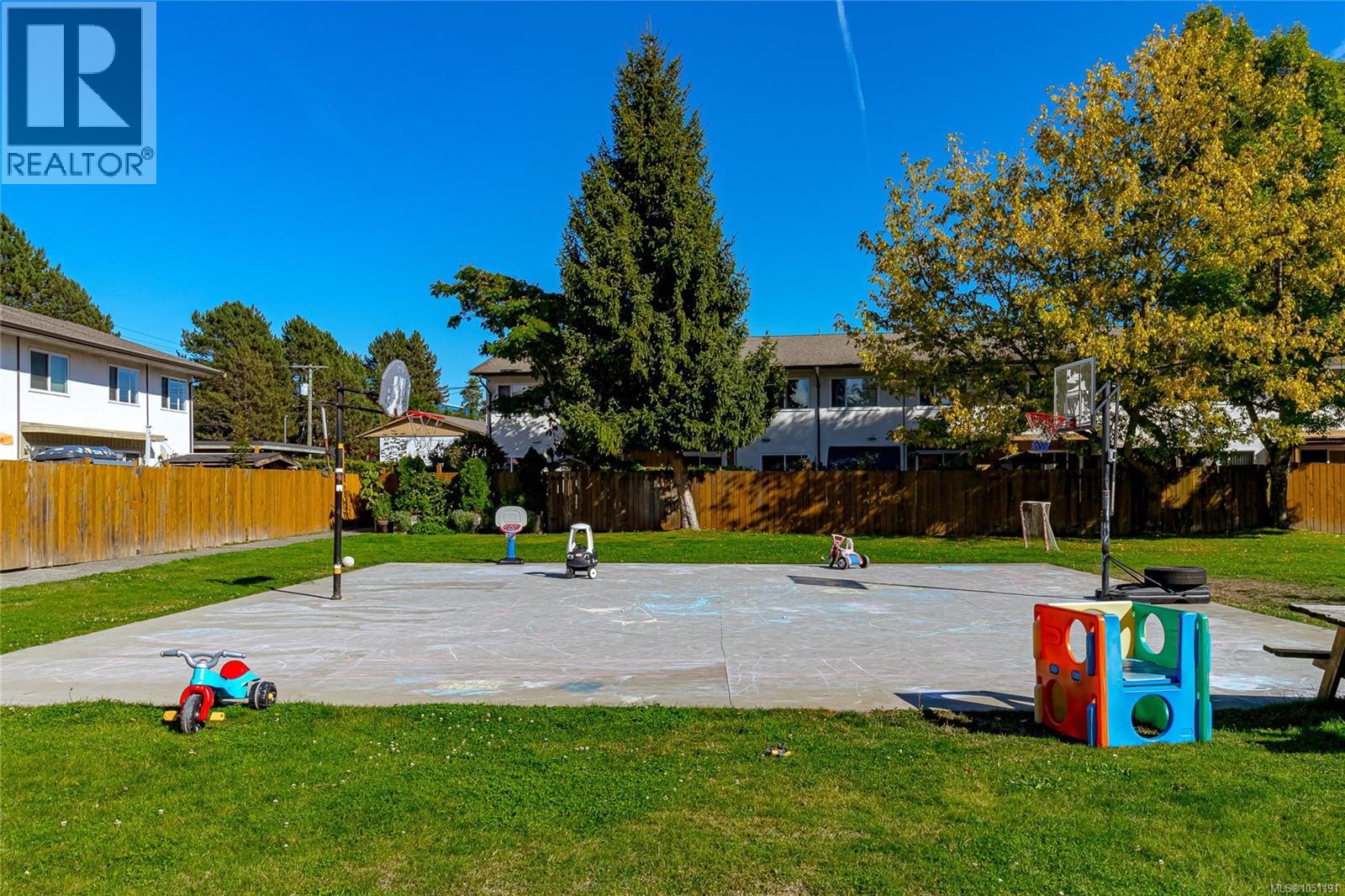 386 Burnside Rd W