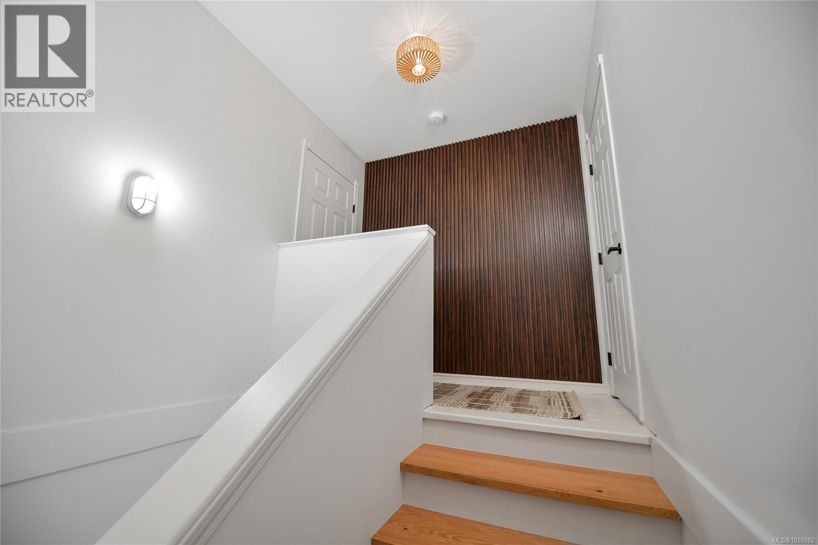 505 Bayview Dr