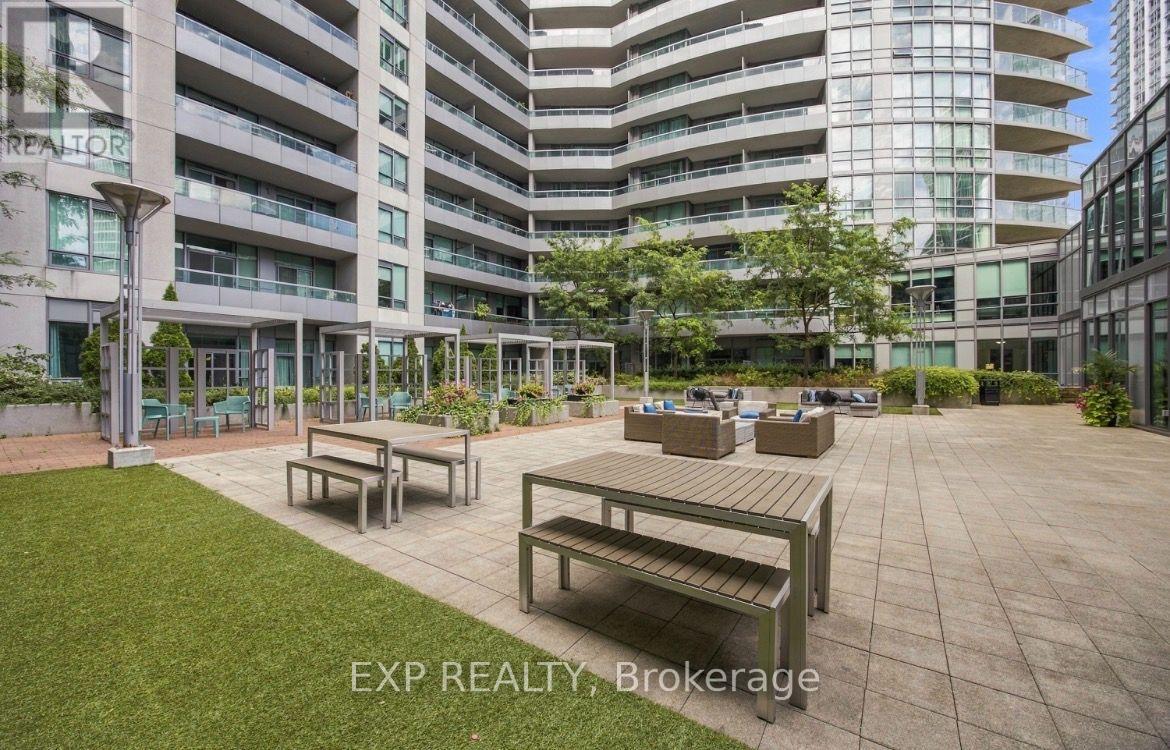 2305 - 19 Grand Trunk Crescent, Toronto (Waterfront Communities), Ontario  M5J 3A3 - Photo 11 - C13850714