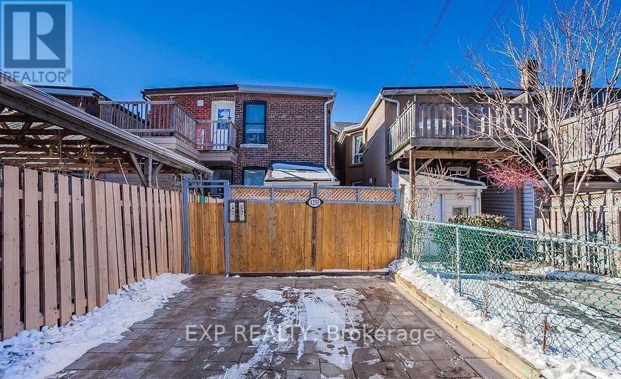 1231 Bathurst Street, Toronto, Ontario  M5R 3H3 - Photo 30 - C13850844