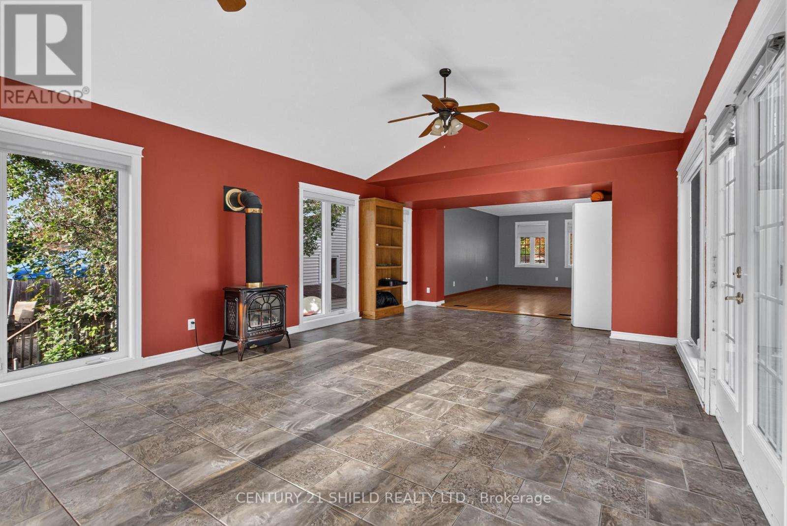 868 Laflin Street, Cornwall, Ontario  K6J 5J1 - Photo 4 - X13850644