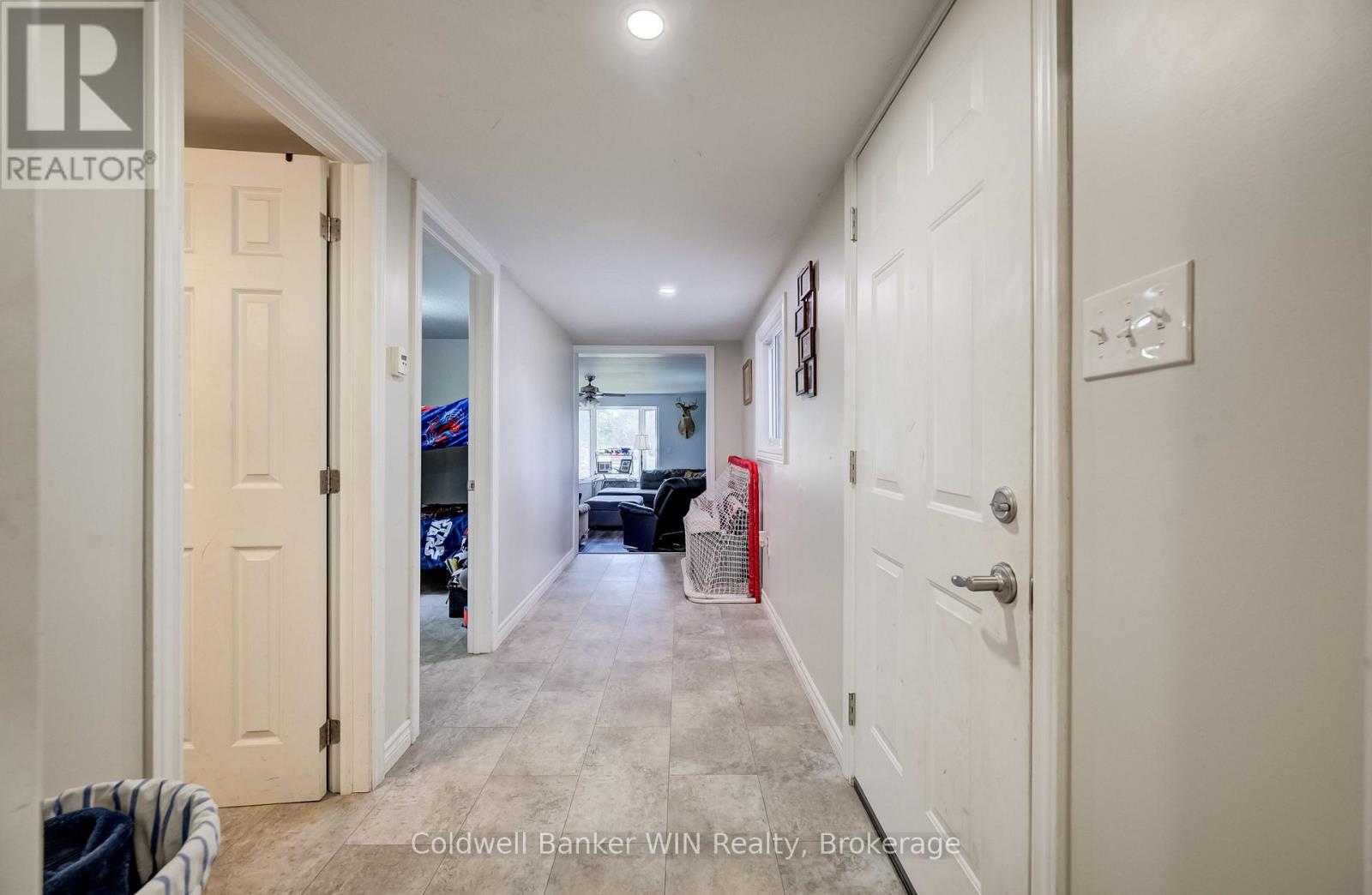 748 Arthur Street, West Grey, Ontario  N0G 1C0 - Photo 2 - X13850936