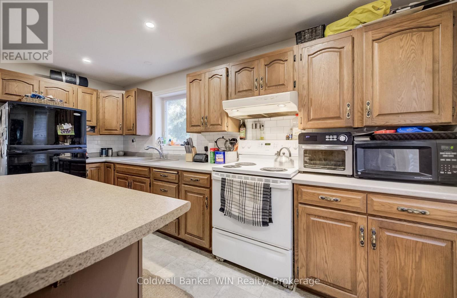 748 Arthur Street, West Grey, Ontario  N0G 1C0 - Photo 7 - X13850936