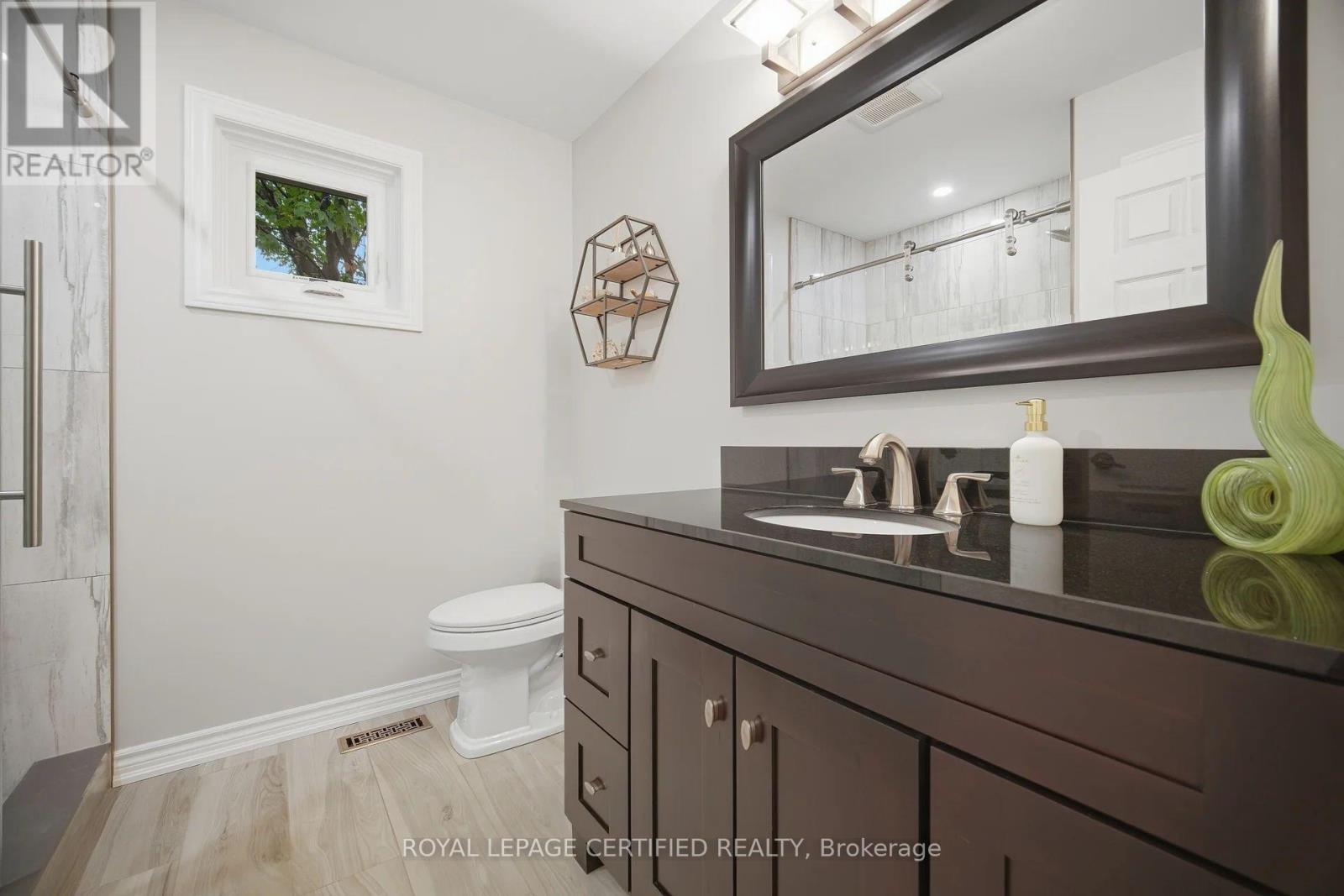 8 Wishart Place, Brampton, Ontario  L6Z 3H5 - Photo 30 - W13850418