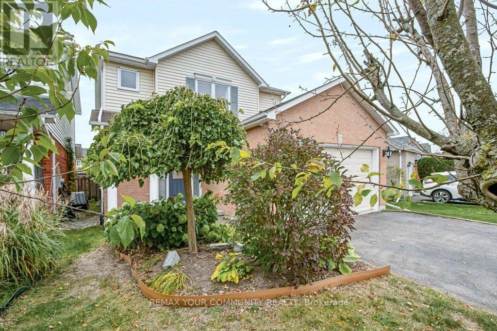 37 Brownstone Crescent, Clarington, Ontario  L1E 2Y1 - Photo 3 - E13850654