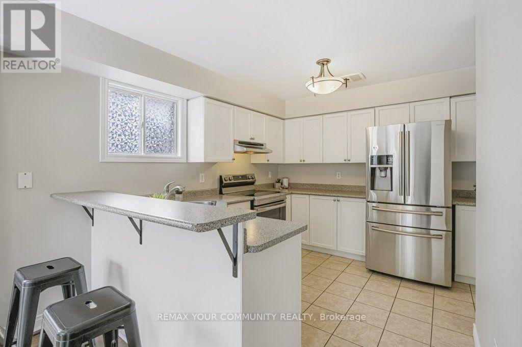 37 Brownstone Crescent, Clarington, Ontario  L1E 2Y1 - Photo 8 - E13850654