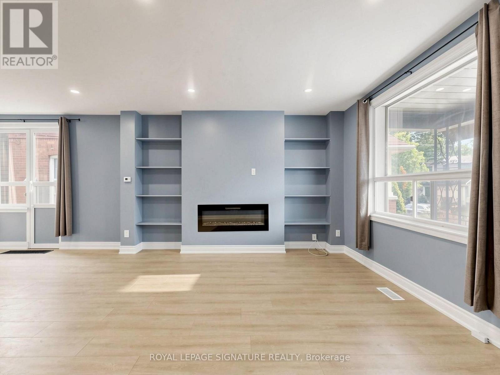 8 Harris Avenue, Toronto, Ontario  M4C 1P4 - Photo 10 - E13850854