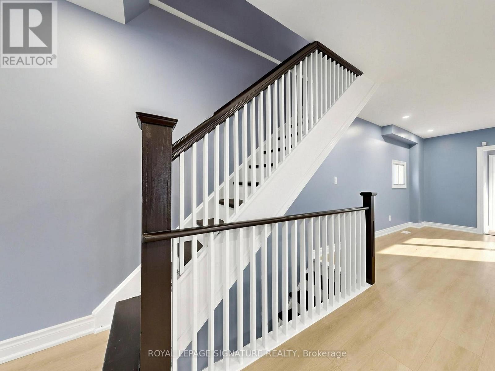 8 Harris Avenue, Toronto, Ontario  M4C 1P4 - Photo 22 - E13850854