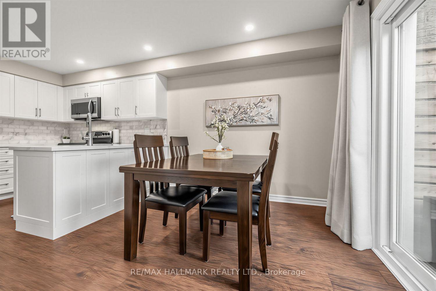 484 Bartholomew Drive, Newmarket, Ontario  L3X 2E5 - Photo 11 - N13850934