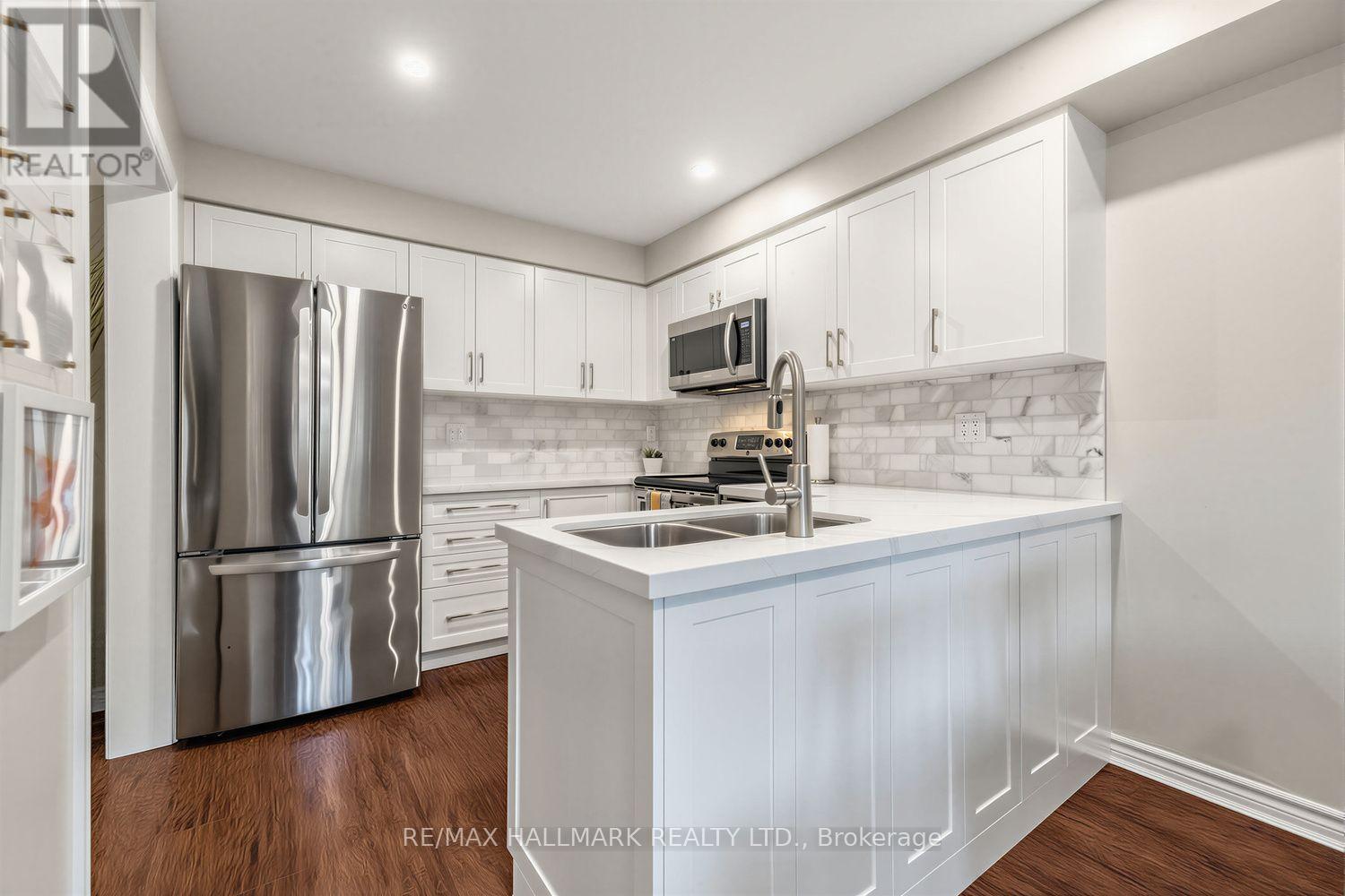 484 Bartholomew Drive, Newmarket, Ontario  L3X 2E5 - Photo 15 - N13850934