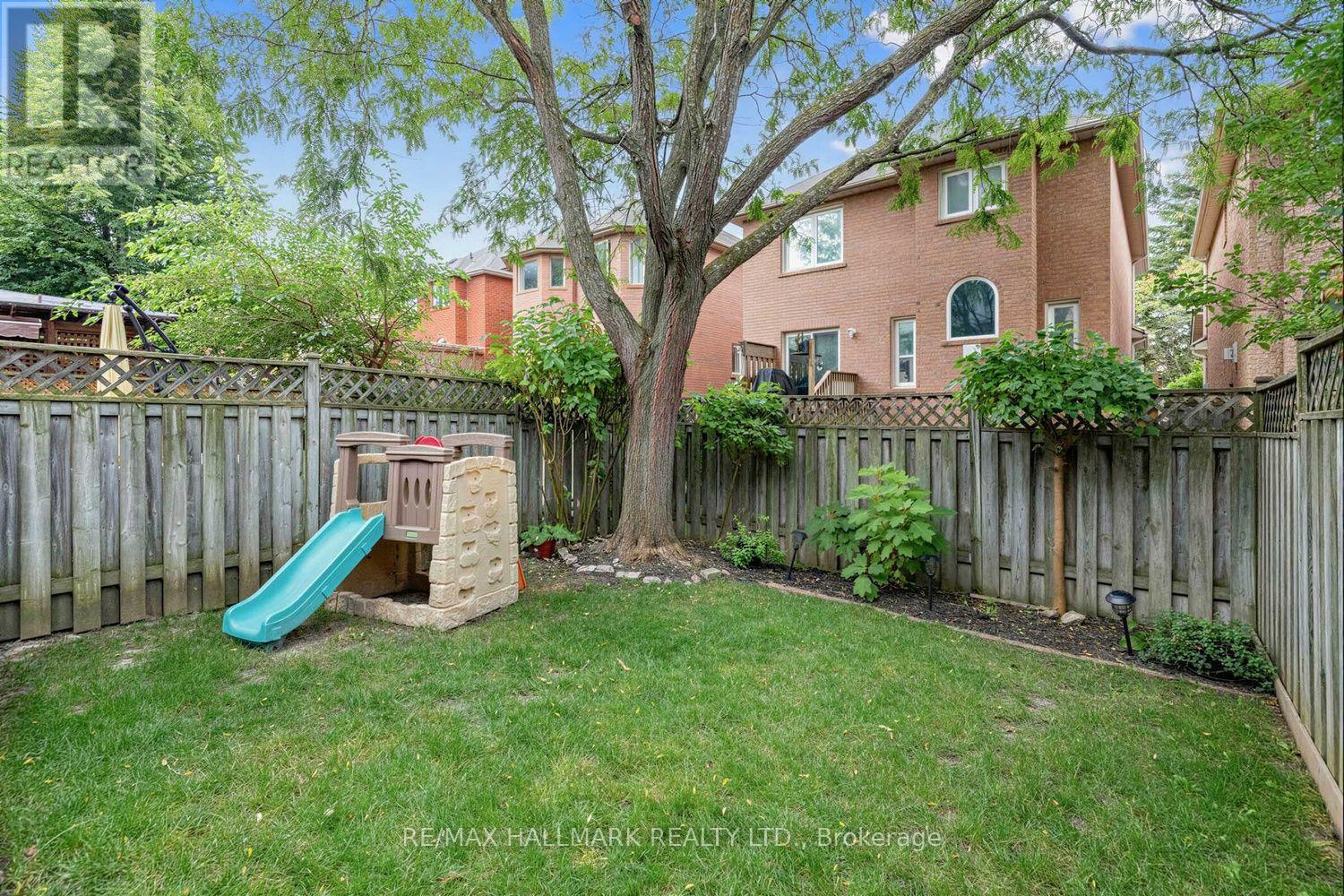 484 Bartholomew Drive, Newmarket, Ontario  L3X 2E5 - Photo 33 - N13850934