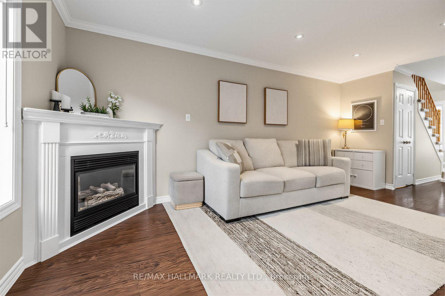 484 Bartholomew Drive, Newmarket, Ontario  L3X 2E5 - Photo 7 - N13850934