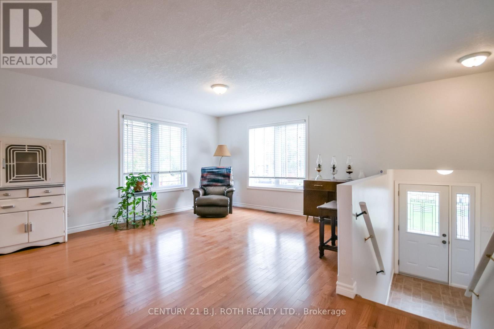 117 Juneau Road, Tay (Victoria Harbour), Ontario  L0K 2A0 - Photo 9 - S13850830