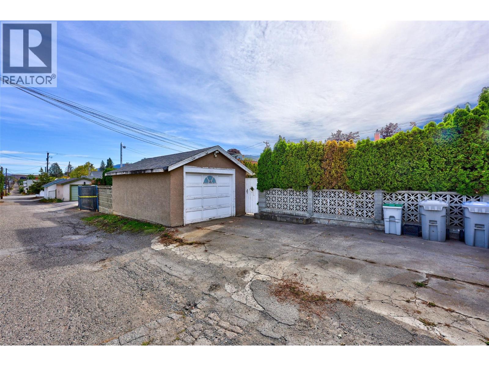 658 Dominion Street, Kamloops, British Columbia  V2C 2X7 - Photo 30 - 10401513