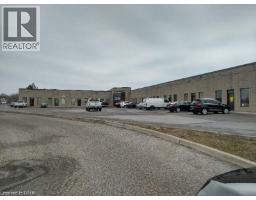 100 LANCING Drive Unit# 10, Hamilton, Ontario