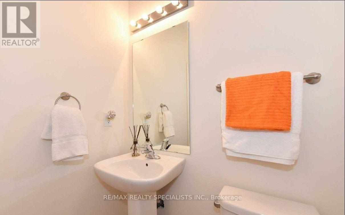 7 Hobart Gardens, Brampton, Ontario  L6Z 0J1 - Photo 12 - W13850596