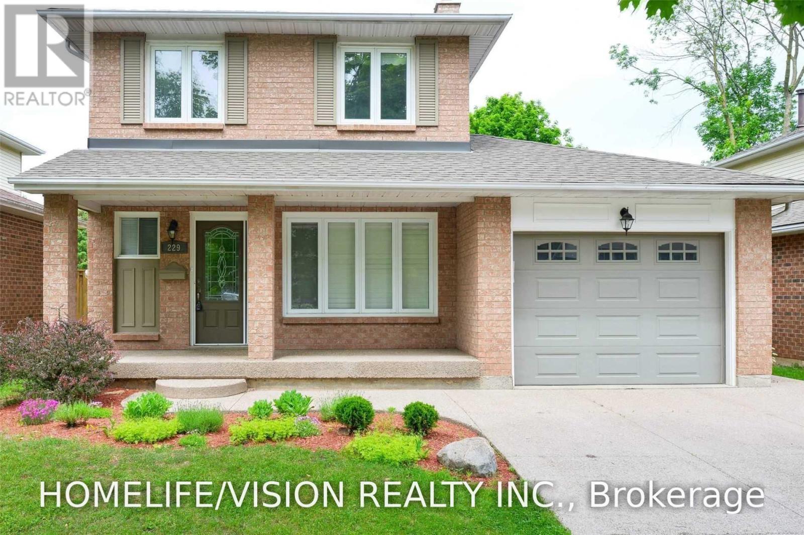 229 Village Wood Road, Oakville, Ontario  L6L 5S6 - Photo 1 - W13850656
