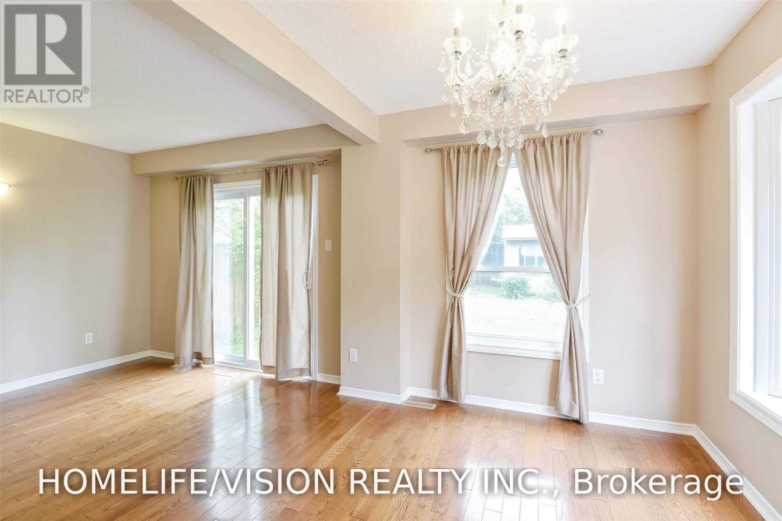 229 Village Wood Road, Oakville, Ontario  L6L 5S6 - Photo 8 - W13850656