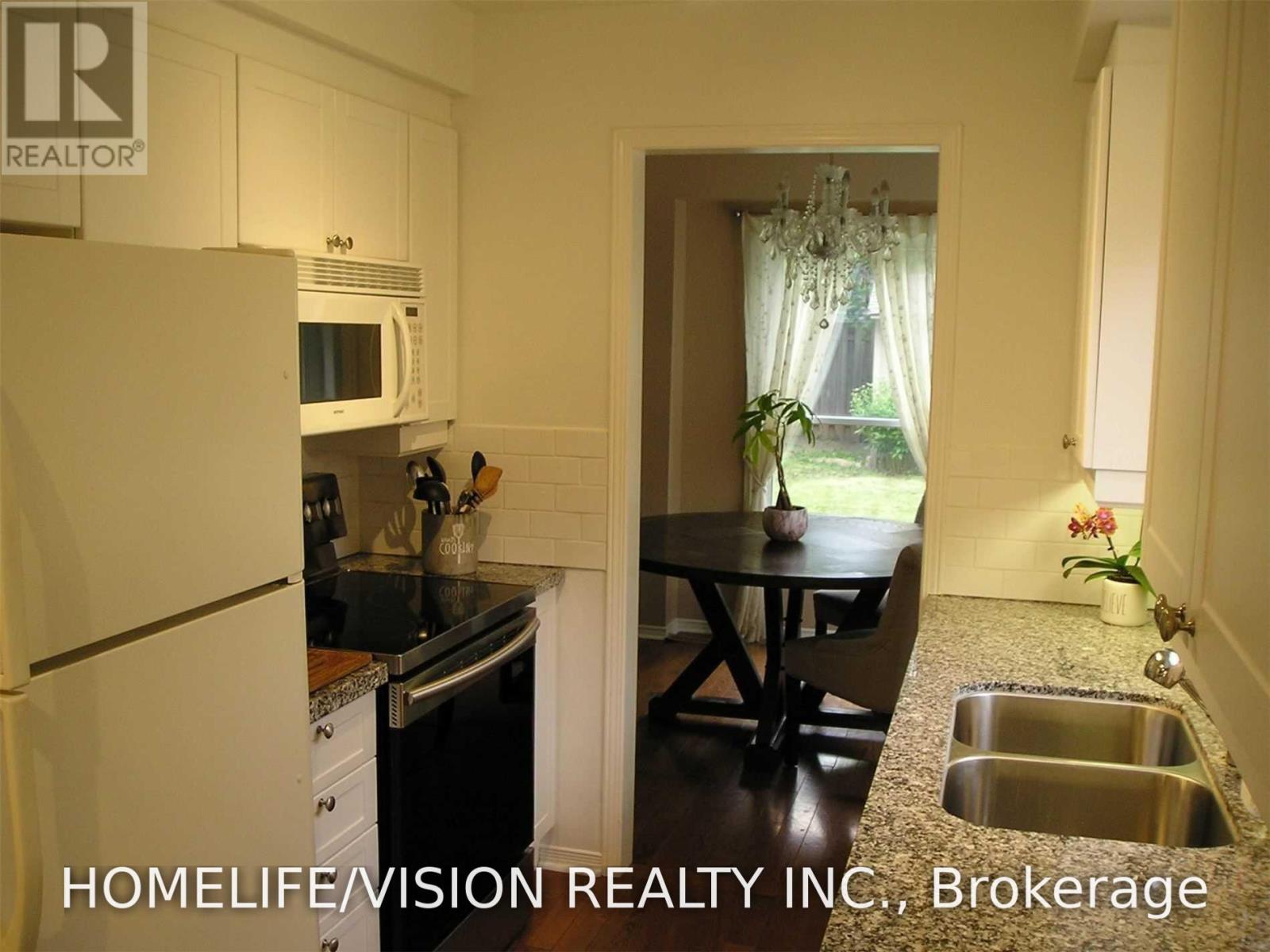 229 Village Wood Road, Oakville, Ontario  L6L 5S6 - Photo 9 - W13850656