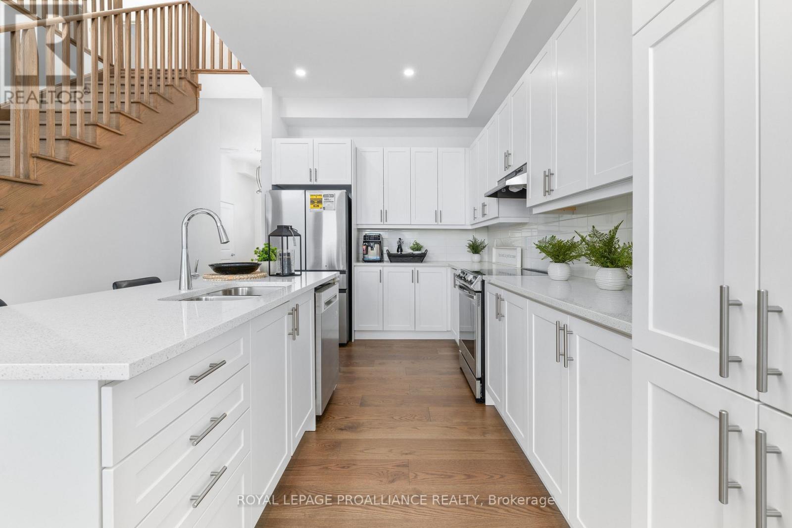 16 Twelve Trees Court, Prince Edward County, Ontario  K0K 3L0 - Photo 10 - X12961818