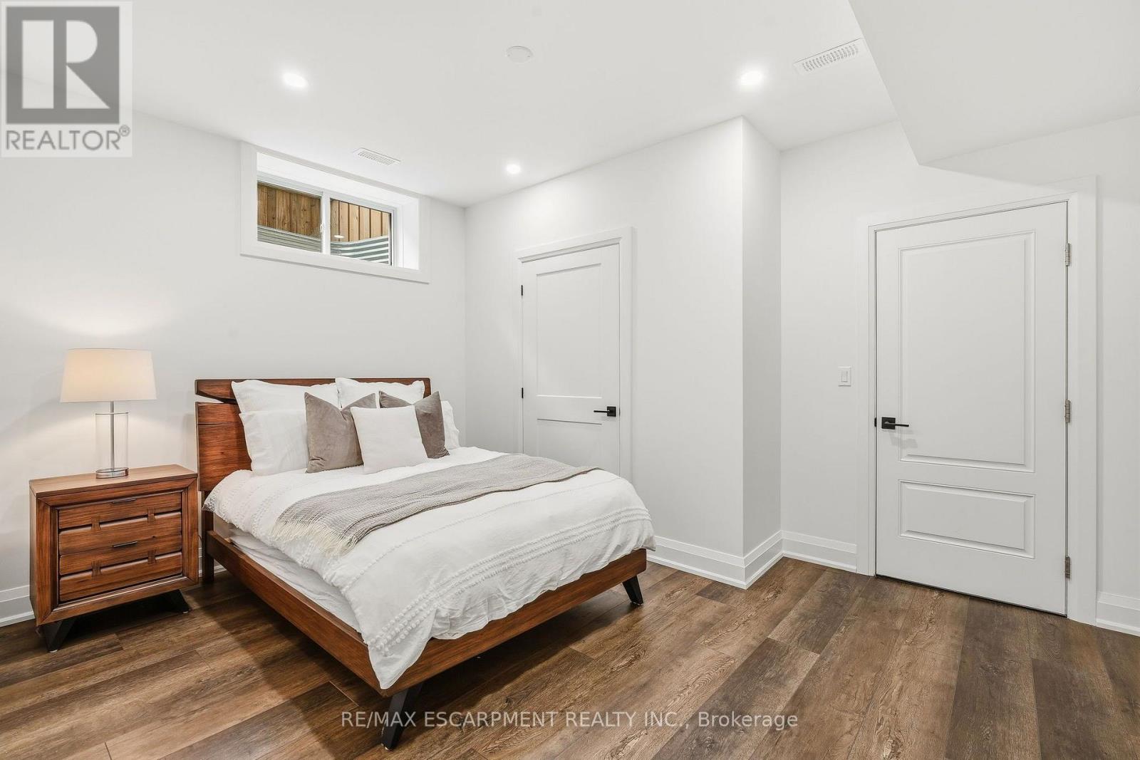 420 Oakwood Drive, Burlington, Ontario  L7N 1X2 - Photo 41 - W13850698