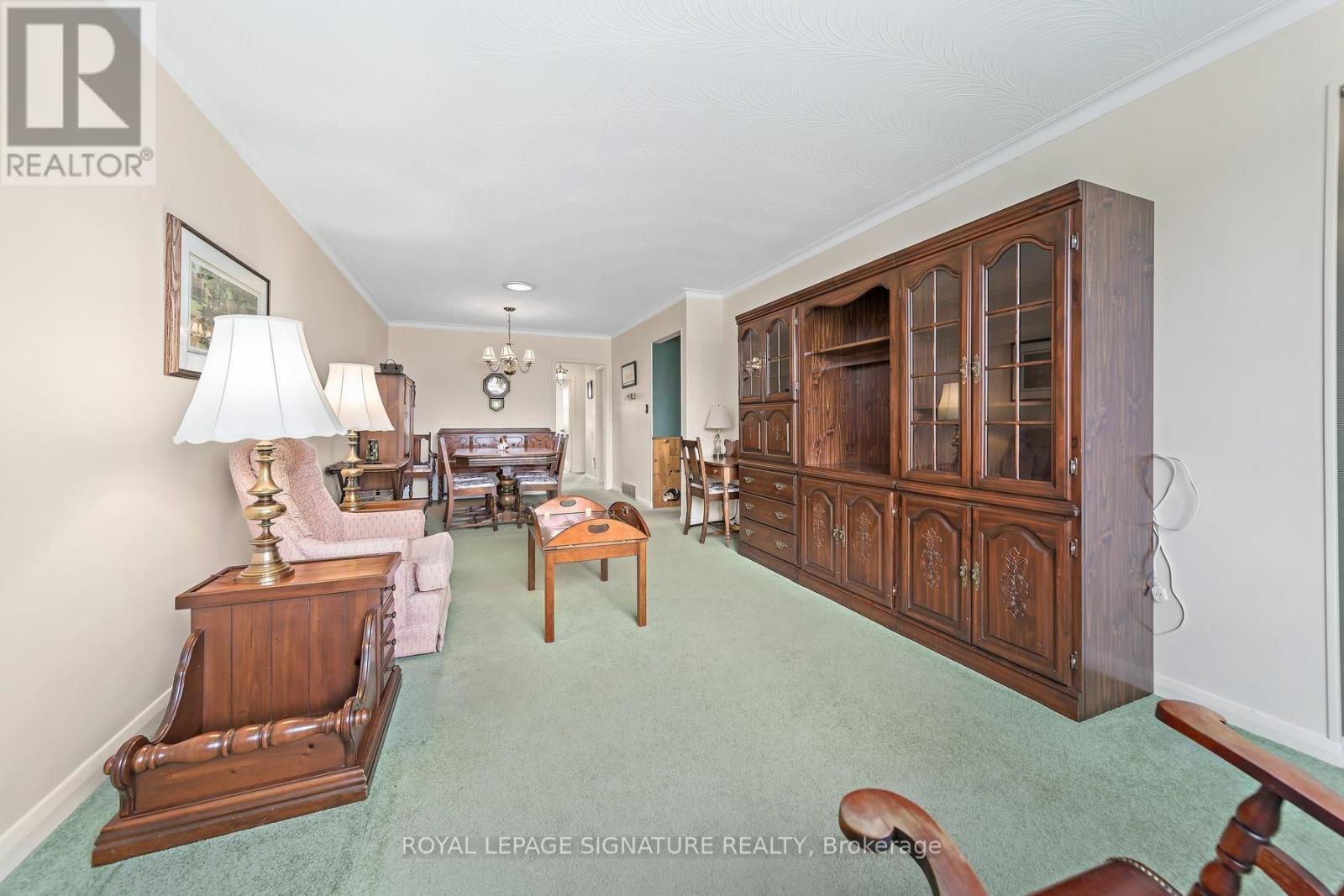 29 Heavitree Drive, Toronto, Ontario M3L 1K5 - Photo 7 - W13850700