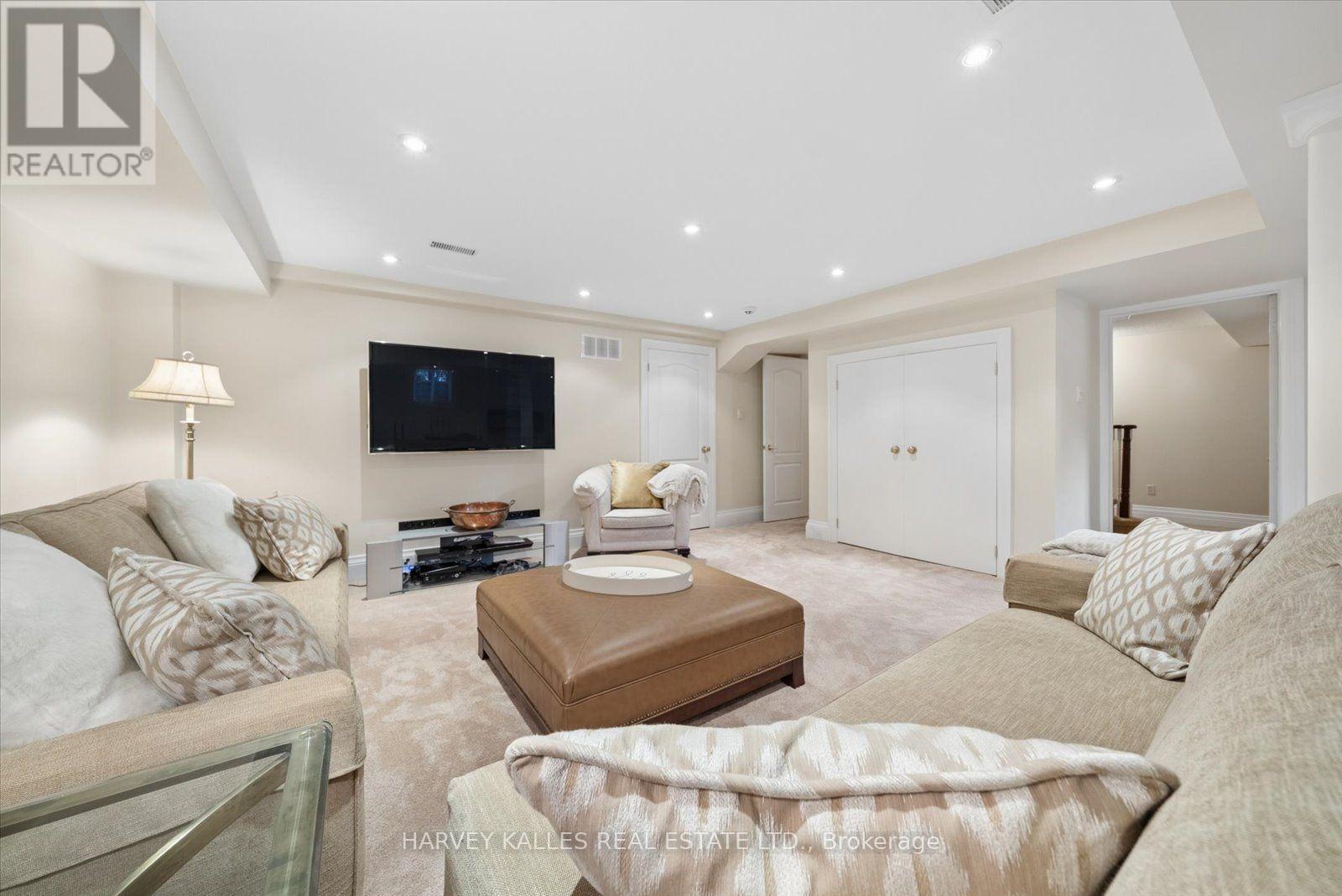 3685 St. Laurent Court, Mississauga, Ontario  L5L 4T2 - Photo 33 - W13850786