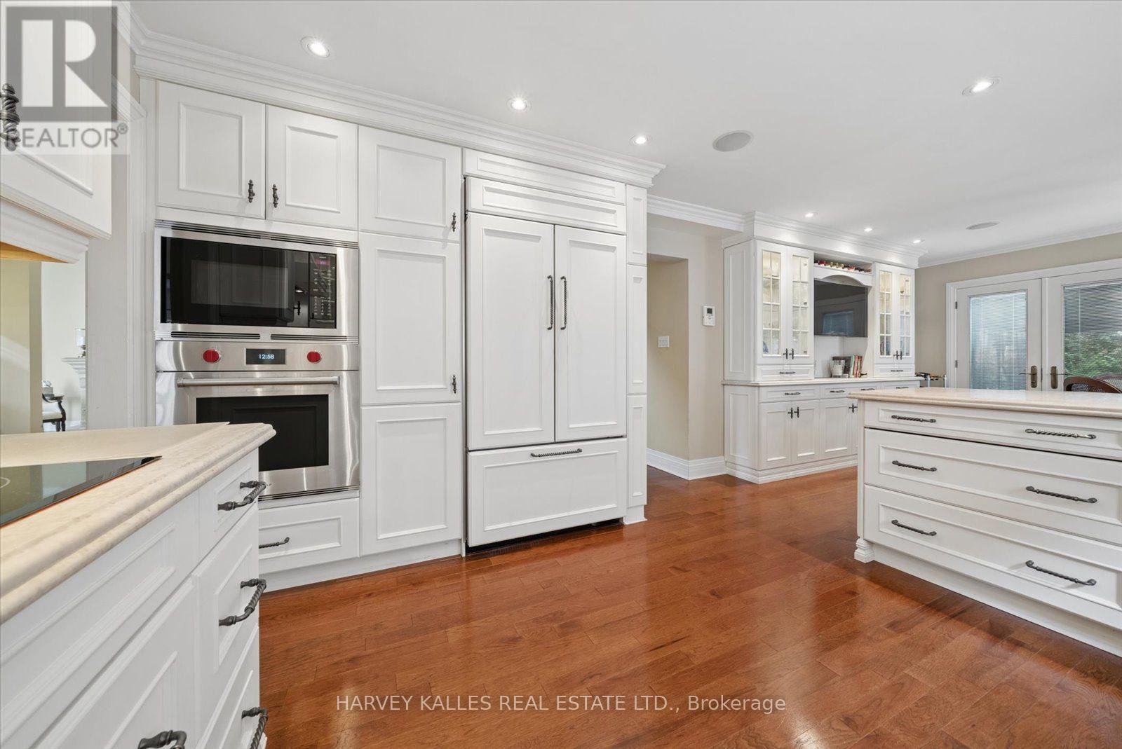 3685 St. Laurent Court, Mississauga, Ontario  L5L 4T2 - Photo 8 - W13850786