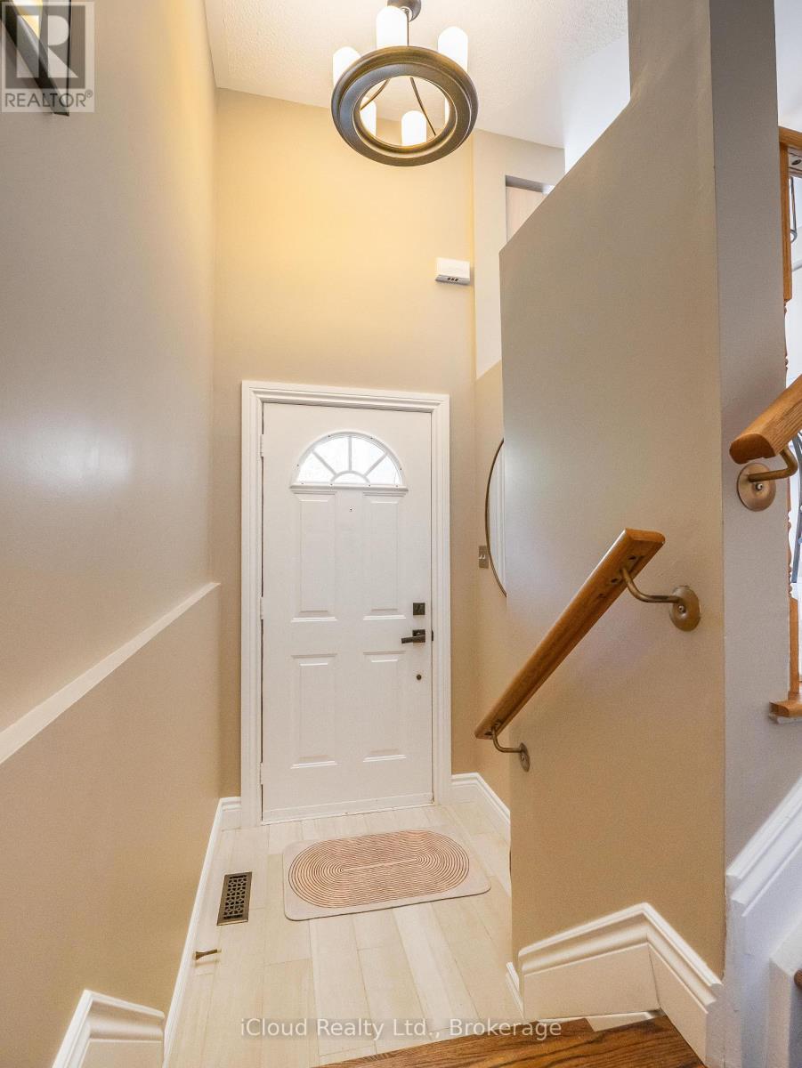 51 Spadina Road, Brampton, Ontario L6X 4X6 - Photo 5 - W13850798