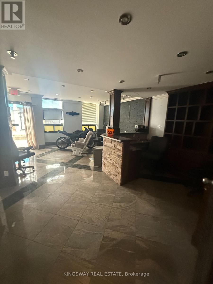 24 - 6033 Shawson Drive, Mississauga, Ontario L5T 1H8 - Photo 2 - W13850846