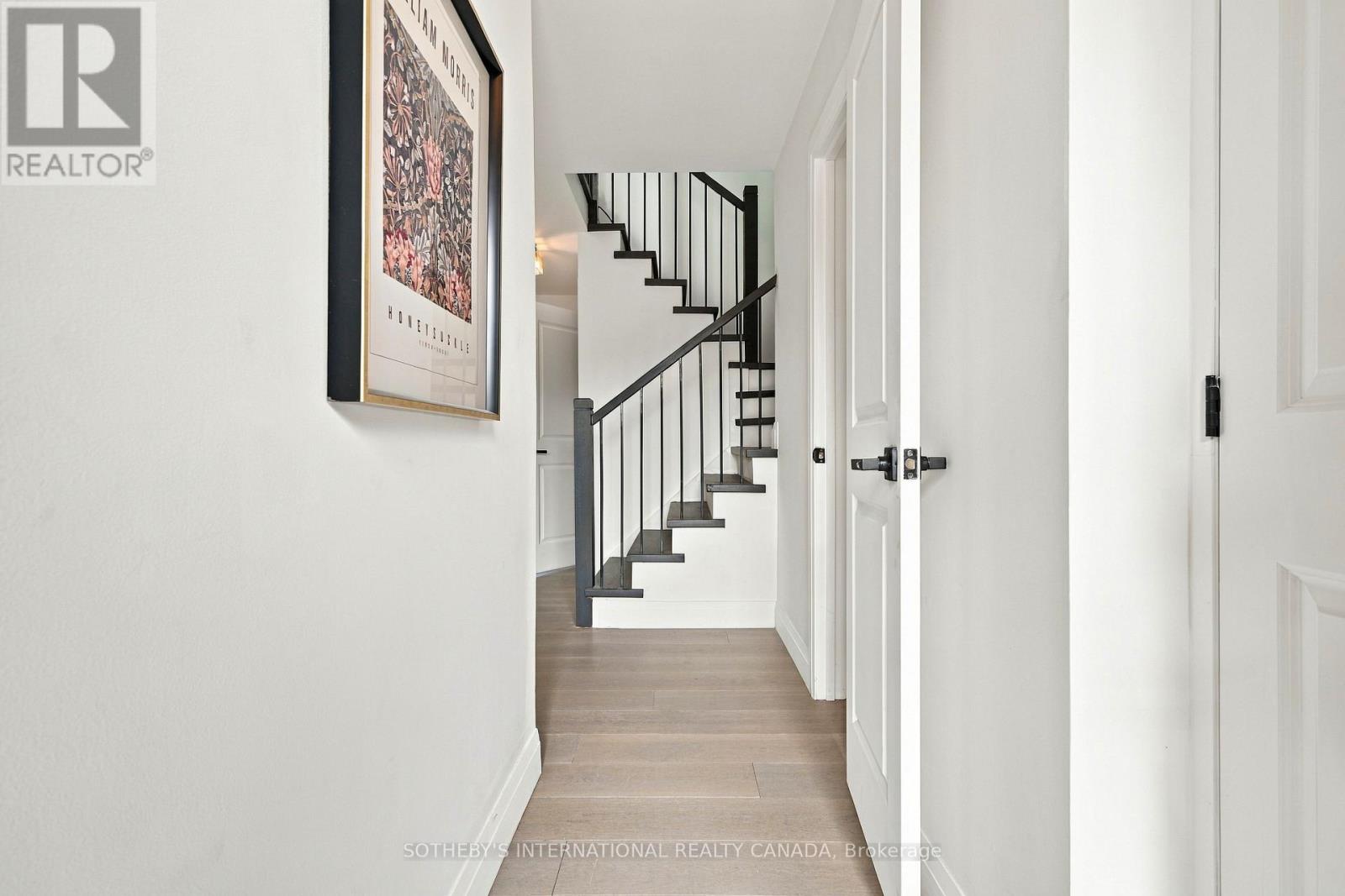 99 Sandmere Avenue, Brampton, Ontario L6Z 4A5 - Photo 4 - W13850884