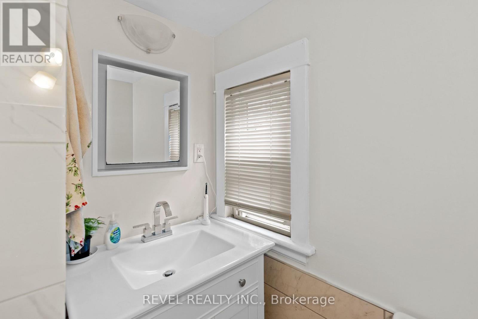 33 Cline Avenue N, Hamilton, Ontario  L8S 3Z3 - Photo 8 - X13850598
