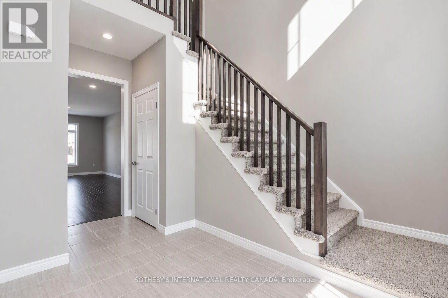 529 Anton Crescent, Kitchener, Ontario  N2R 1P6 - Photo 8 - X13850646
