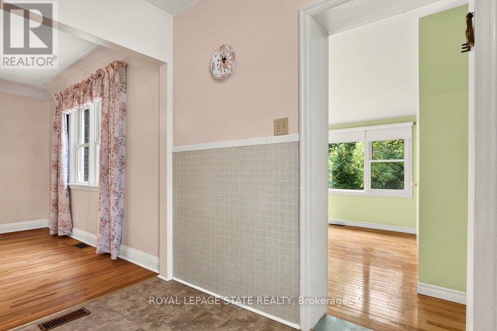 64 Tweedsmuir Avenue, Hamilton, Ontario  L9H 4H5 - Photo 12 - X13850690