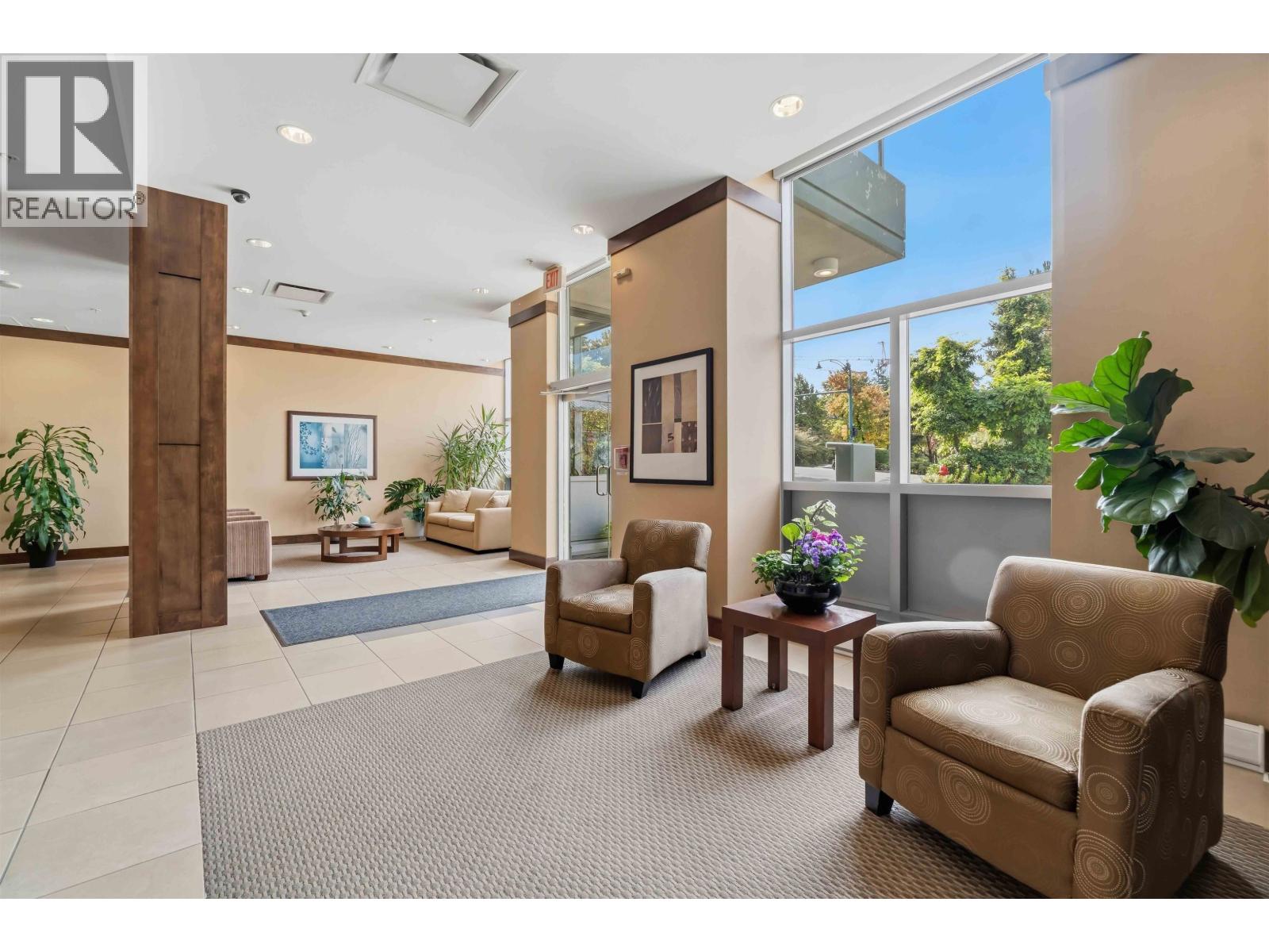 1006 295 Guildford Way, Port Moody, British Columbia  V3H 5N3 - Photo 3 - R3168414