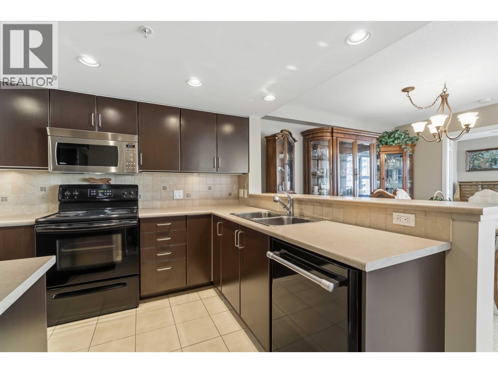 1006 295 Guildford Way, Port Moody, British Columbia  V3H 5N3 - Photo 12 - R3168414